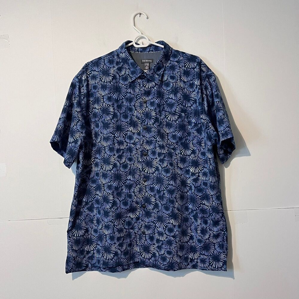 Van Heusen Mens Shirt Size XL 17-17.5 Blue Geometric Hawaiian Vacation Button Up